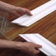  Plinthe au plafond: comment couper les angles?